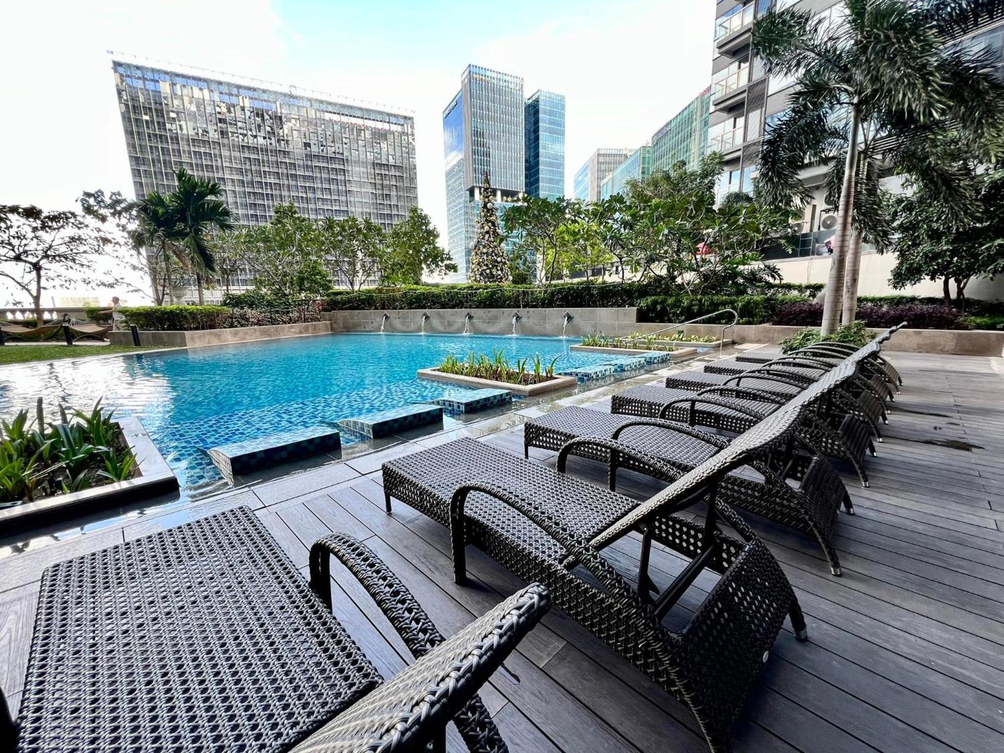 Hotel Vibe Condo At Uptown Parksuites Bgc Taguig Εξωτερικό φωτογραφία